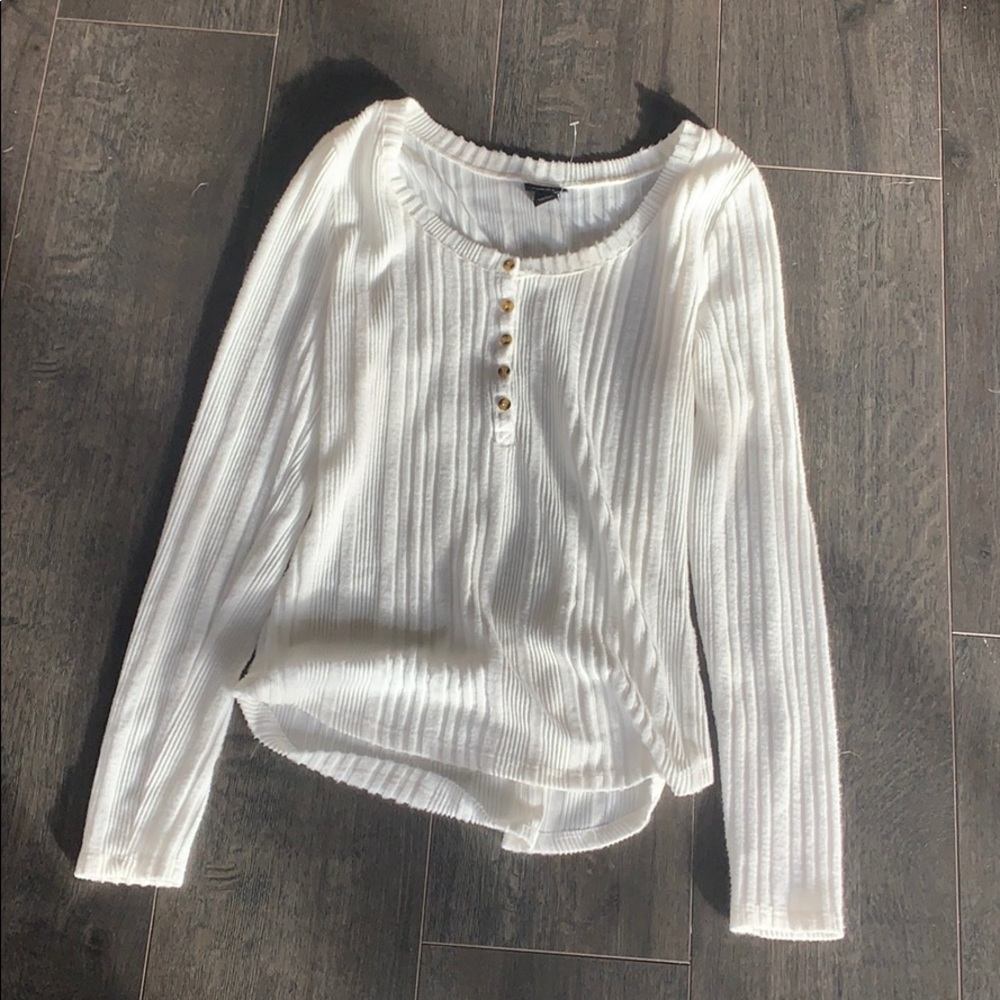 Super comfy and cute long sleeve!